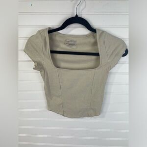 Urban Outfitters Tan Cropped Square Neck Shirt Sleeve Top XS Women’s GUC